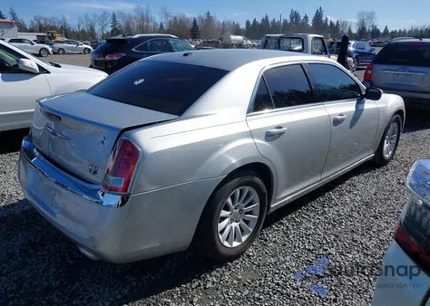 2012 Chrysler 300 z USA, uszkodzony, nr VIN 2C3CCAAG7CH116905